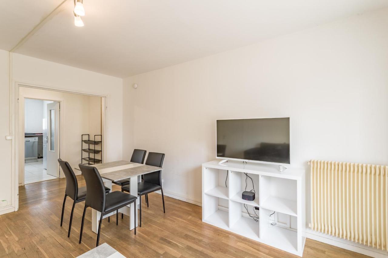Spacieux Appartement - 6 Personnes - Parking Gratuit Saint-Andre-les-Vergers Bagian luar foto