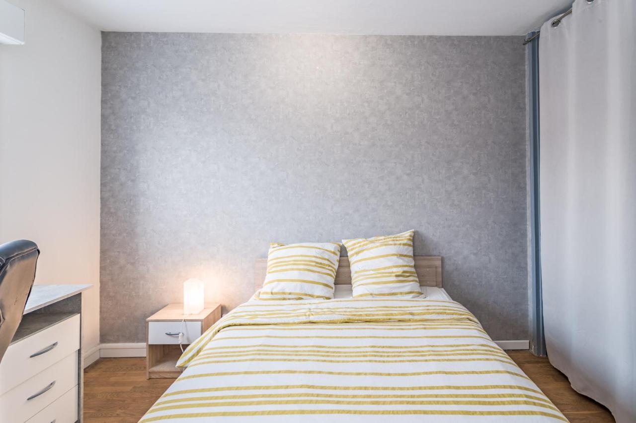 Spacieux Appartement - 6 Personnes - Parking Gratuit Saint-Andre-les-Vergers Bagian luar foto